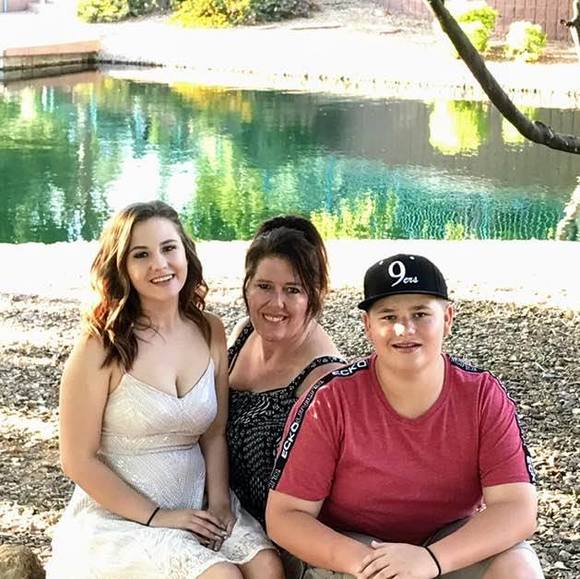 Meet your Posher, Stacey - Picture 1 of 1